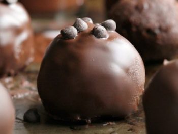 Chocolate Cake Balls