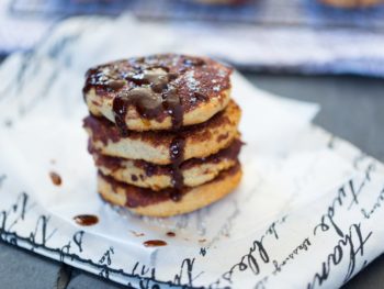 Almond Cookies with Cinnamon Glaze