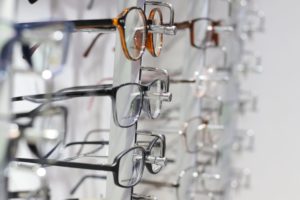 Are Online Optical Shops a Solution for Time Consuming and Complicated Prescription Eyeglass Acquisition? Are Online Optical Shops a Solution for Time Consuming and Complicated Prescription Eyeglass Acquisition?