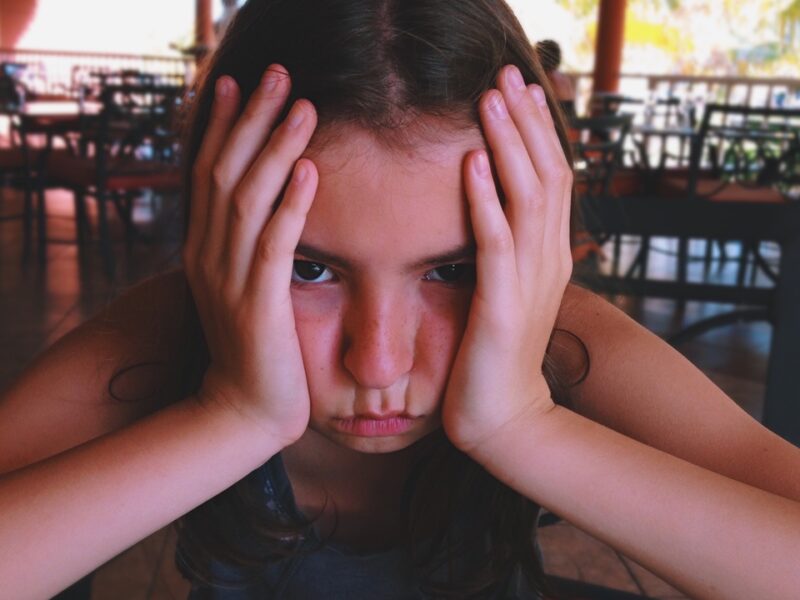 5 Simple Ways to Support Your Child With Social Anxiety in Social Settings