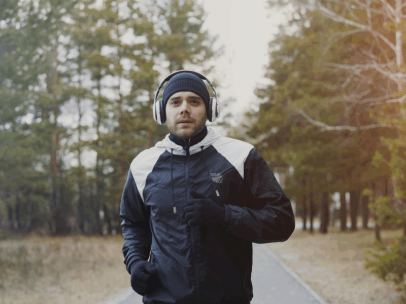 A Runner’s Guide to Layering in Cold Weather